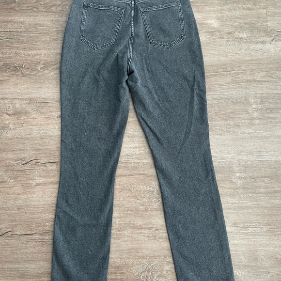 Abercrombie & Fitch women’s Curve Love ultra high rise The Slim Straight Jeans - Picture 5 of 6